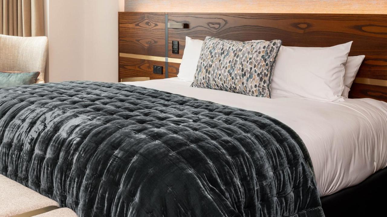 Horizon By Skycity Оукланд Екстериор снимка A bed with a throw