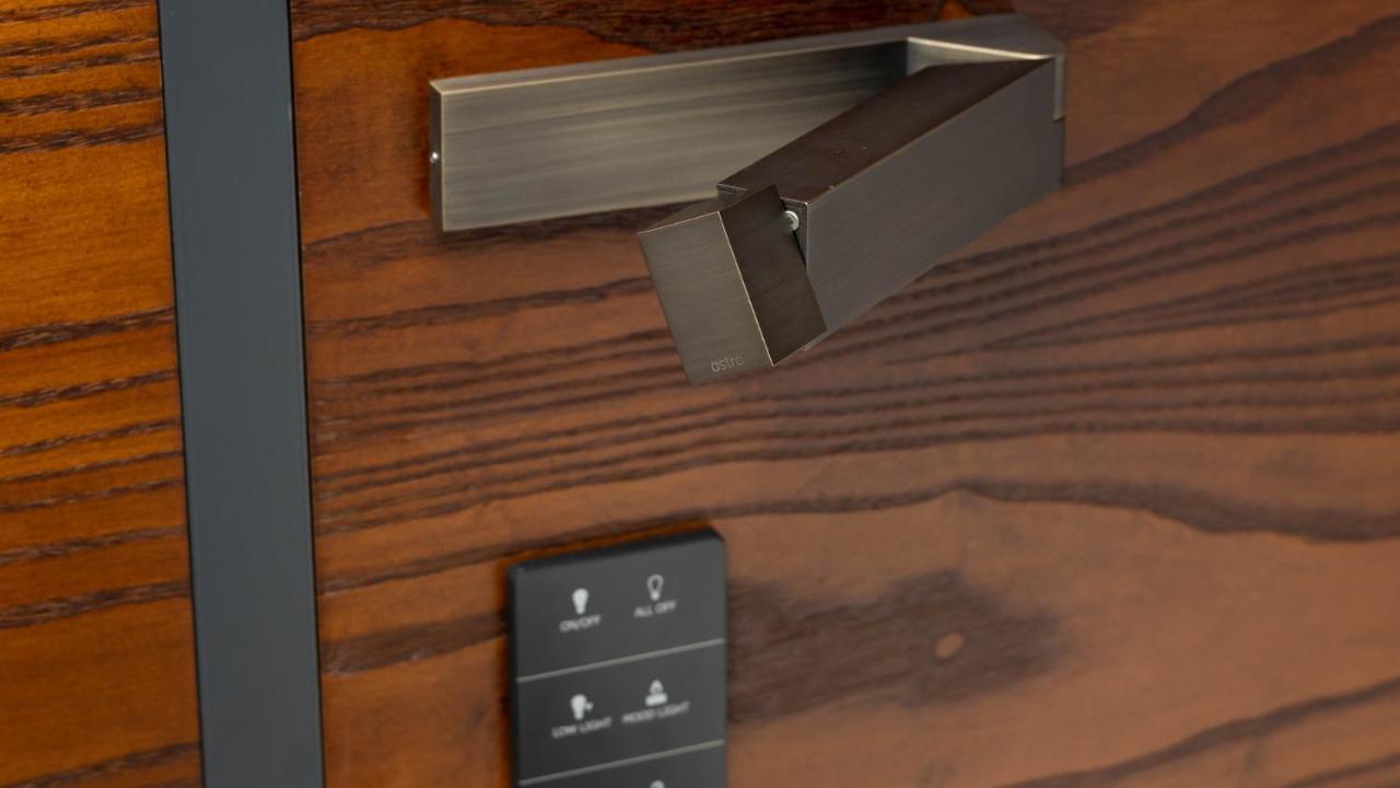 Horizon By Skycity Оукланд Екстериор снимка A smart lock