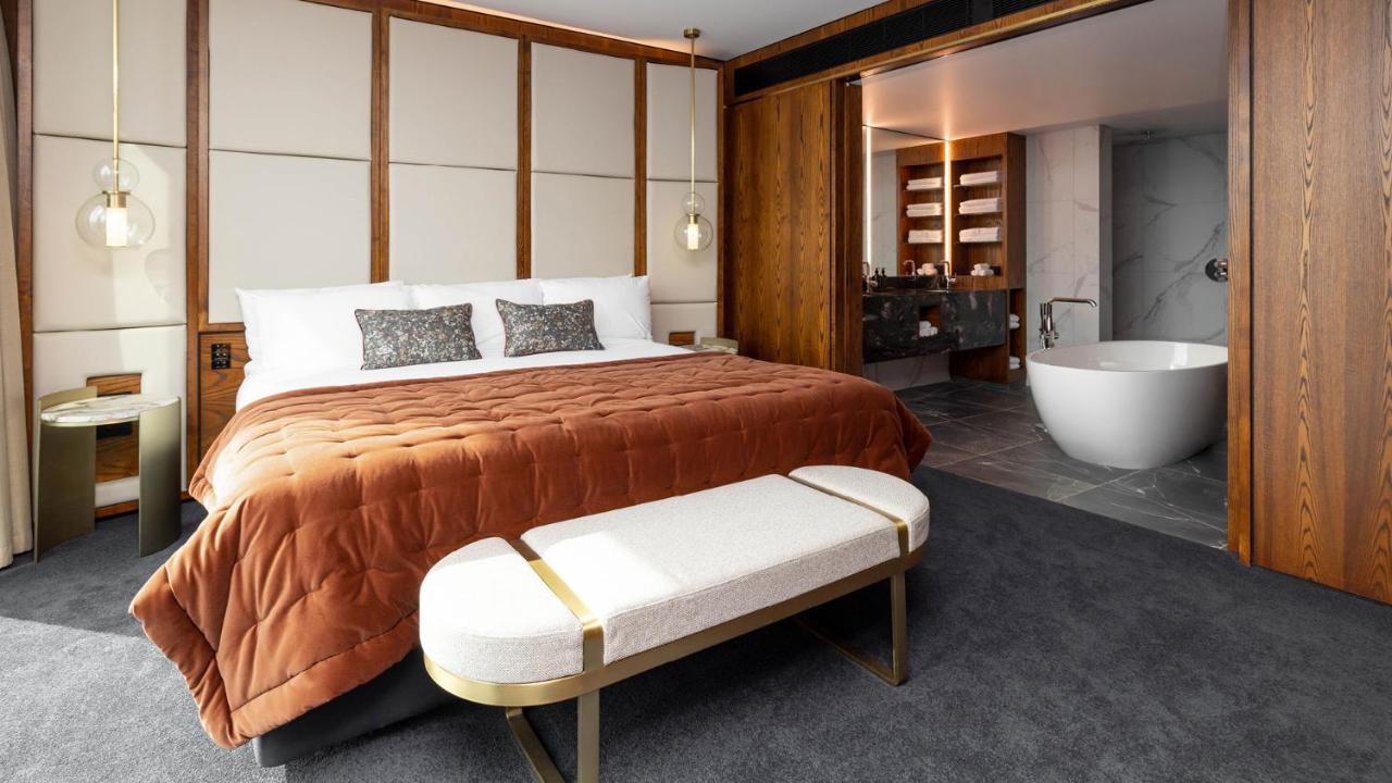 Horizon By Skycity Оукланд Екстериор снимка A bedroom at The Hari